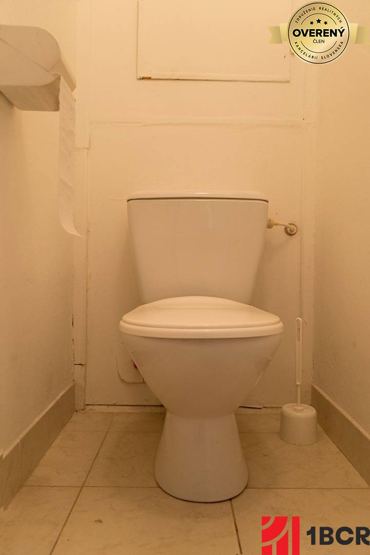 Toaleta.jpg