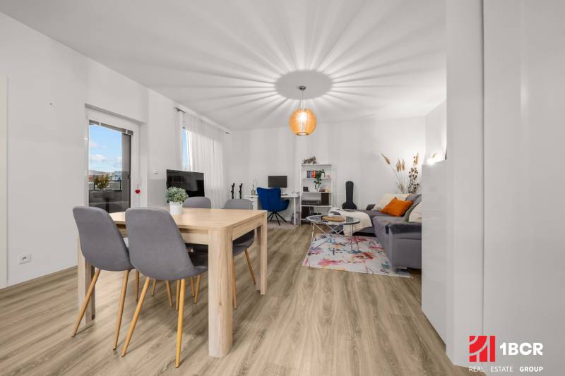 1. Obývacia izba s kuchyňou.jpg